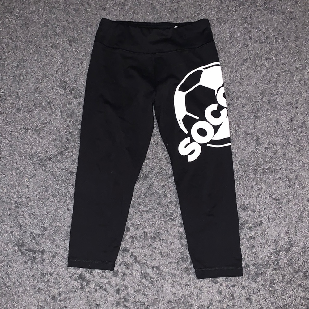 SOCCER Capri Leggings